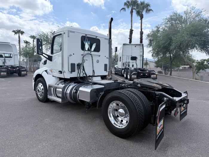 2018 Peterbilt 579-2