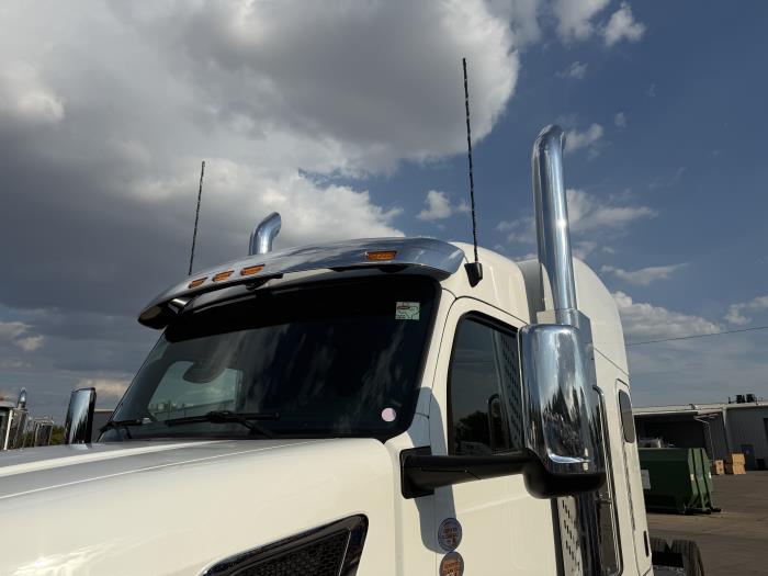 2027 Peterbilt 567-13