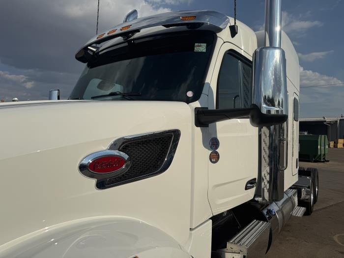 2027 Peterbilt 567-14