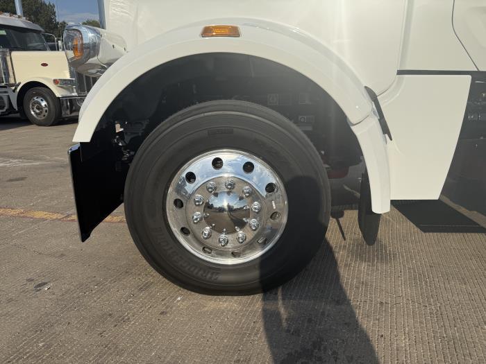 2027 Peterbilt 567-16