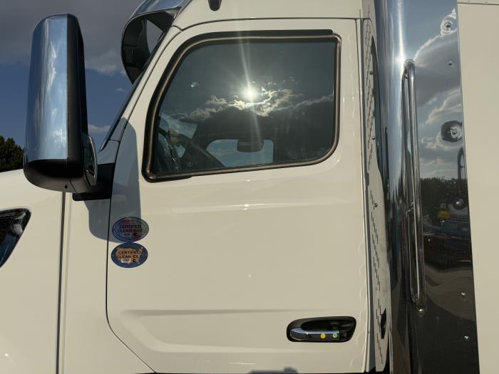 2027 Peterbilt 567-20