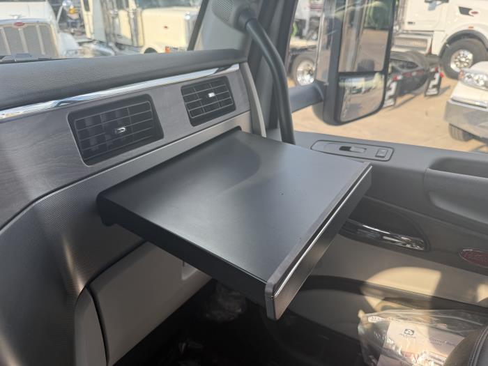 2027 Peterbilt 567-35