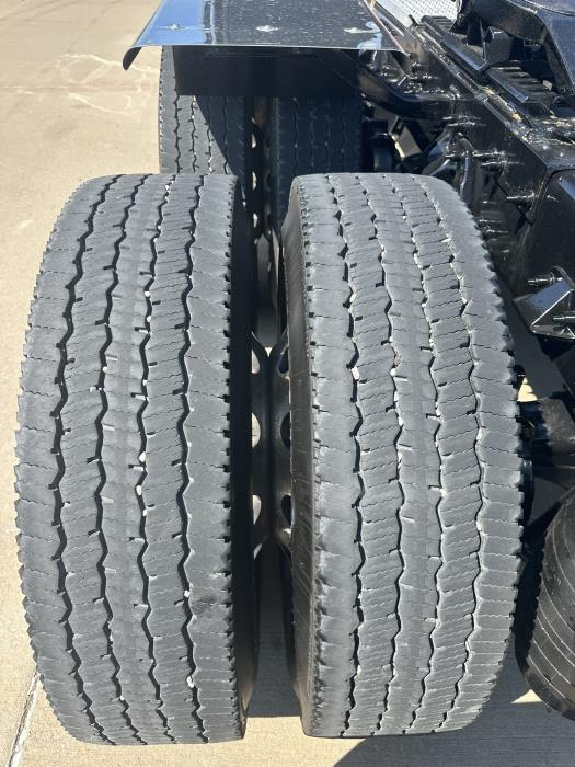 2026 Peterbilt 589-18