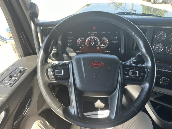 2026 Peterbilt 589-8