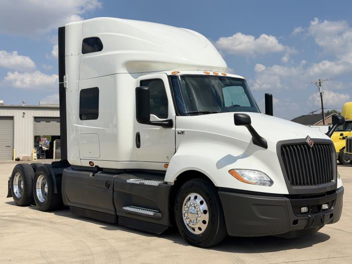 2021 International LT625-2