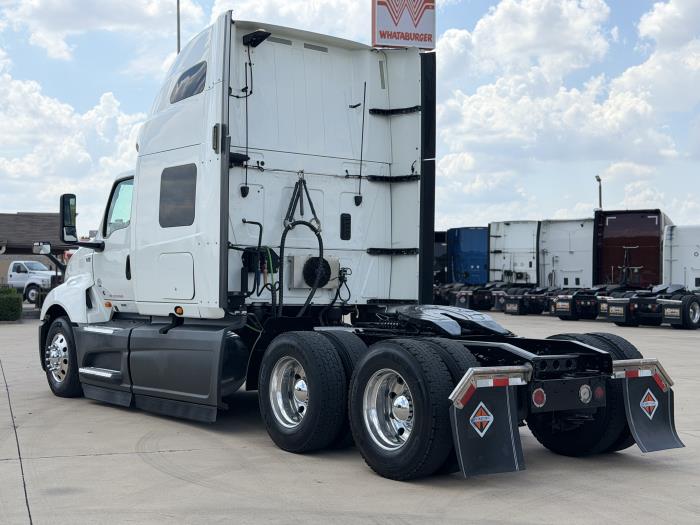 2021 International LT625-6