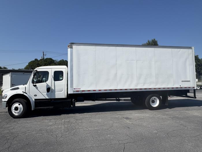 2021 Freightliner Business Class M2 106-1