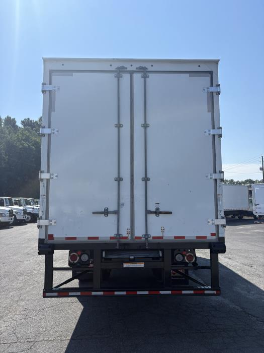 2021 Freightliner Business Class M2 106-3