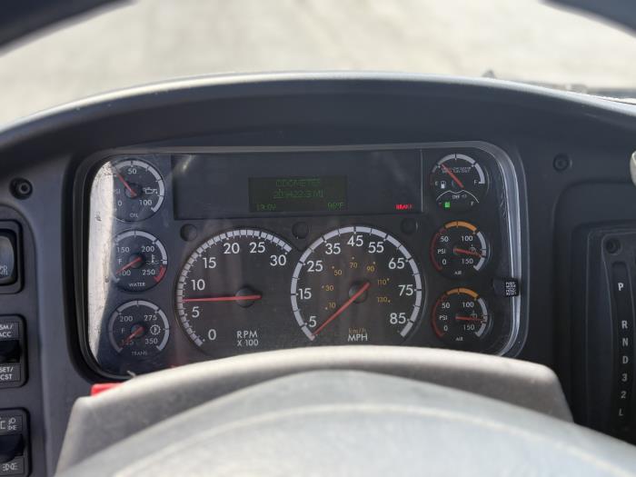 2021 Freightliner Business Class M2 106-8