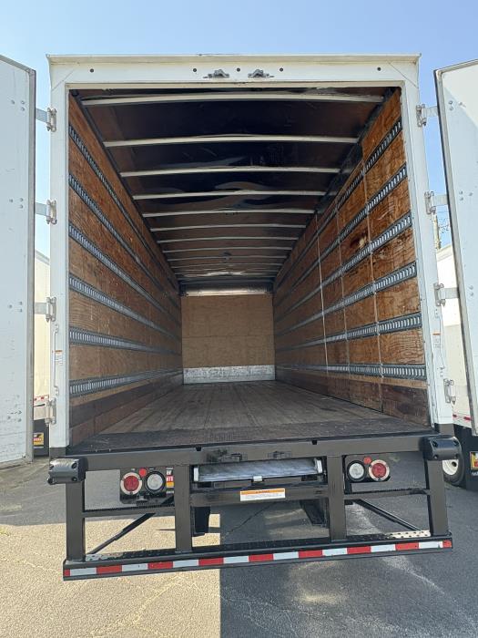 2021 Freightliner Business Class M2 106-10