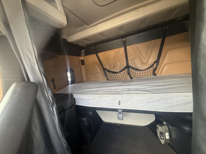 2024 Western Star 5700 XE-14