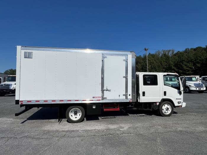 2027 Isuzu NPR-HD-5