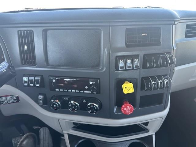 2022 Peterbilt 579-2