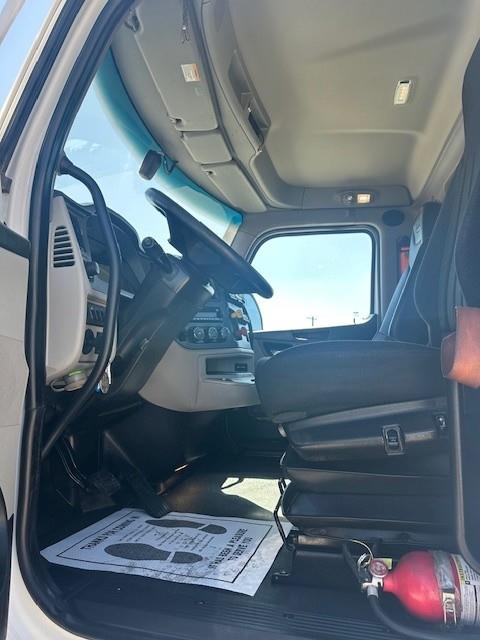 2022 Peterbilt 579-7