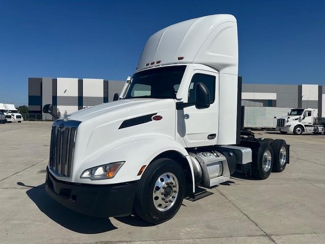 2022 Peterbilt 579-0