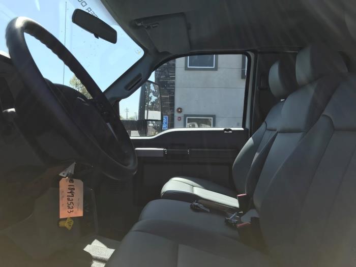 2027 Ford F-650-8