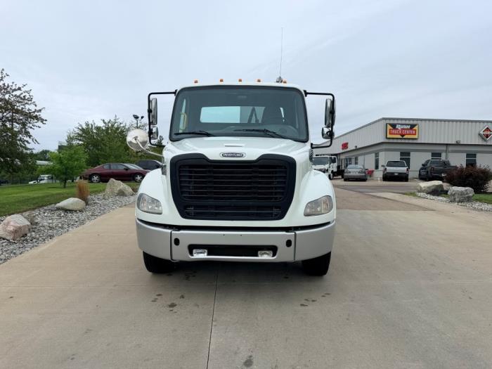 2020 Freightliner Business Class M2 106-2