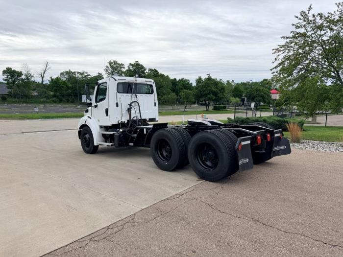 2020 Freightliner Business Class M2 106-6
