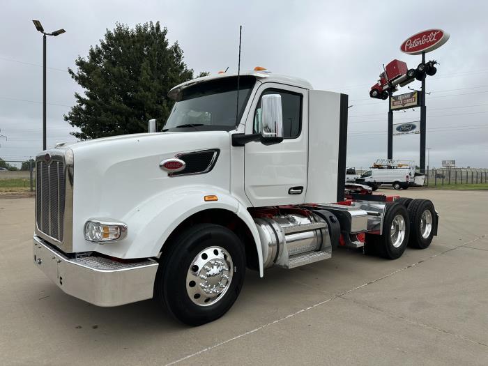 2023 Peterbilt 567-0