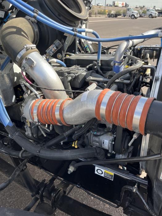 2019 Peterbilt 330-7