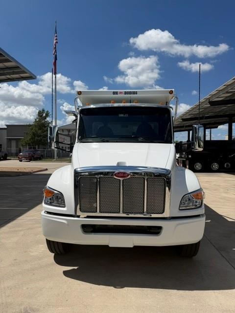 2027 Peterbilt 548-1