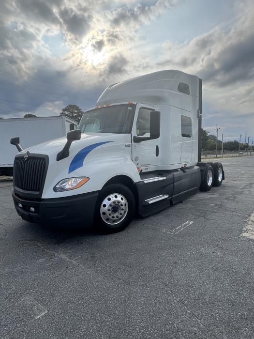 2022 International LT625-0