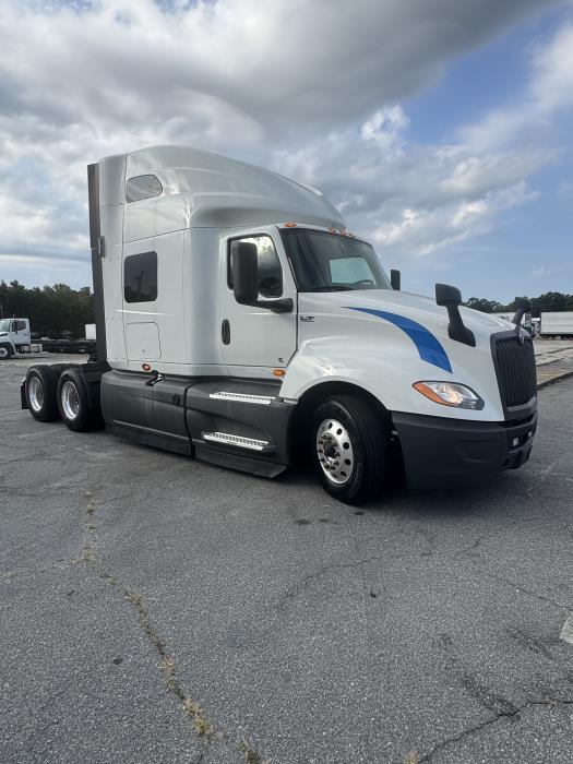2022 International LT625-2
