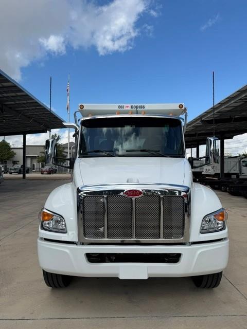 2027 Peterbilt 548-2