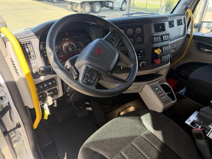 2027 Peterbilt 567-11