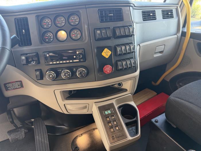 2027 Peterbilt 567-12