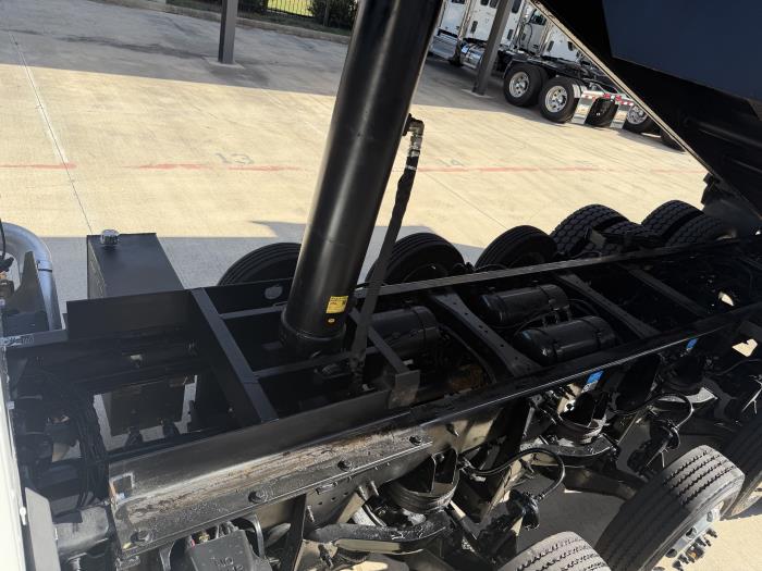 2027 Peterbilt 567-16