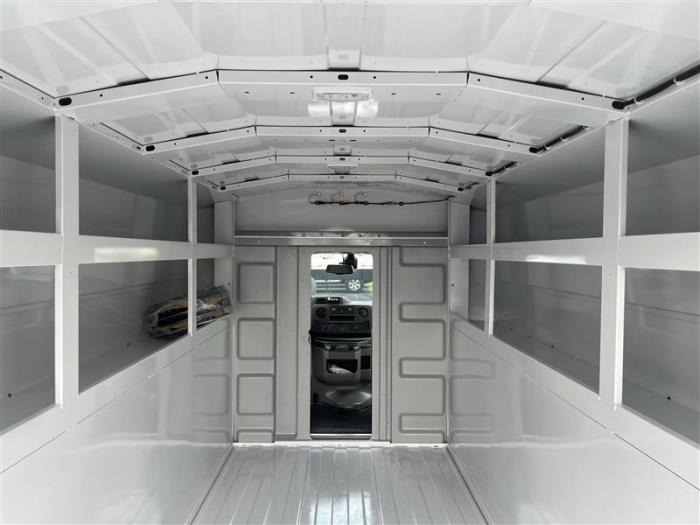 2027 Ford E-350-8