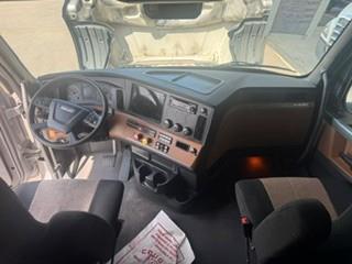 2022 Freightliner Cascadia-14