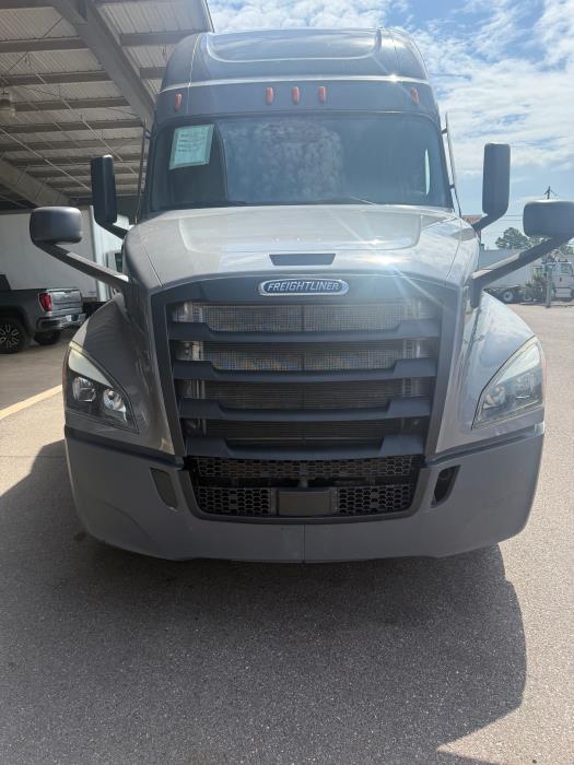 2022 Freightliner Cascadia-16