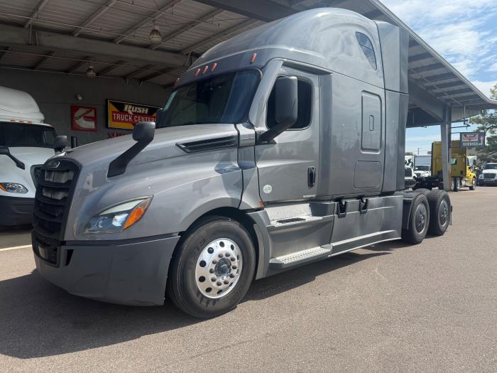 2022 Freightliner Cascadia-0
