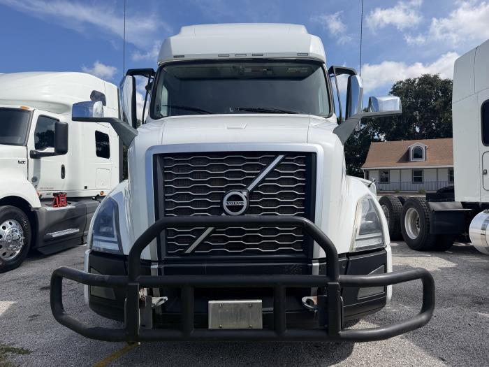 2020 Volvo VNL64T760-2