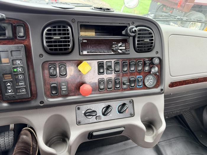 2020 Freightliner Business Class M2 106-15