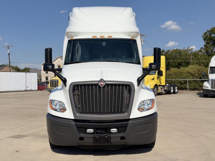 2022 International LT625-1