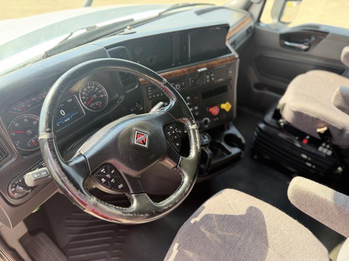 2022 International LT625-13
