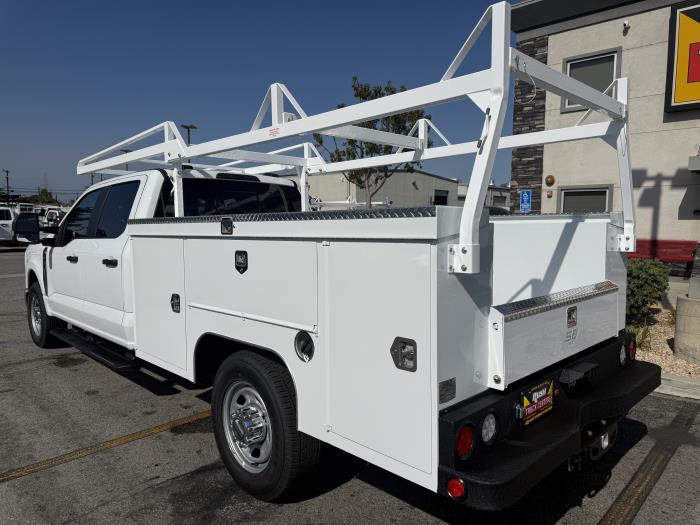 2027 Ford F-350-2