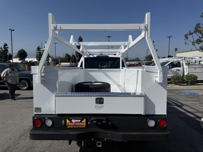 2027 Ford F-350-3