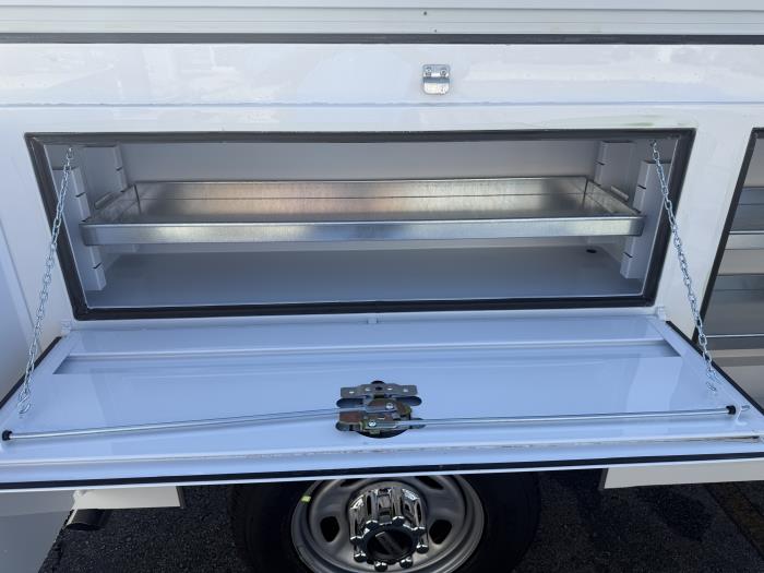 2027 Ford F-350-17