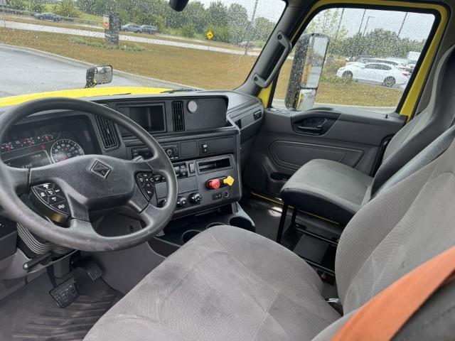 2023 International LT625-8