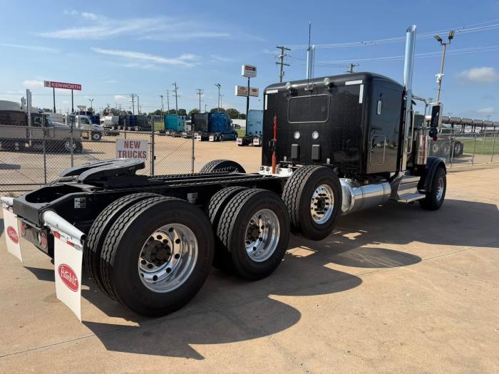 2027 Peterbilt 589-5