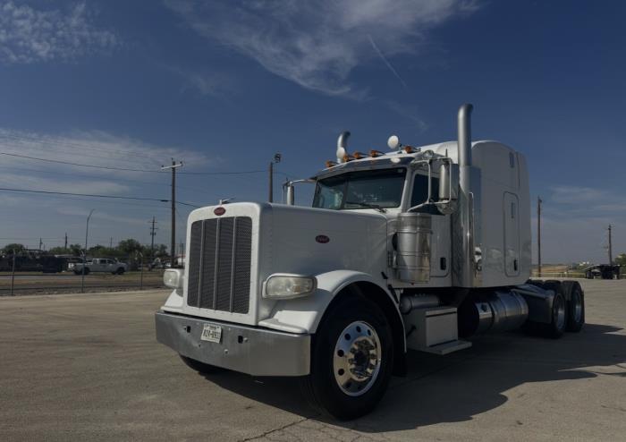 2015 Peterbilt 389-0