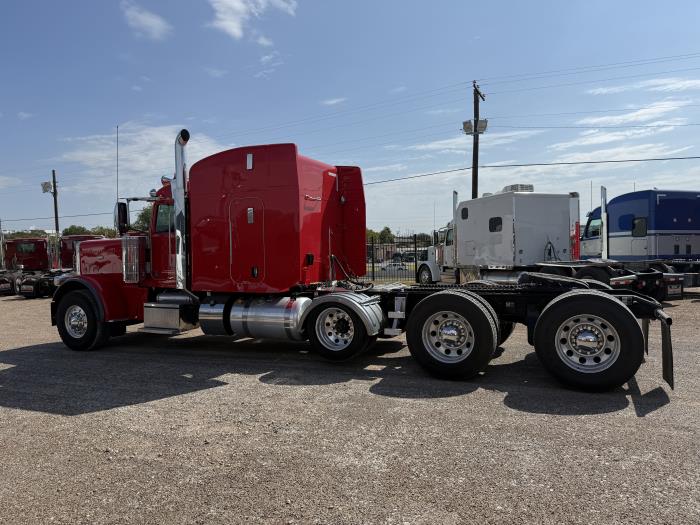 2024 Peterbilt 389-16