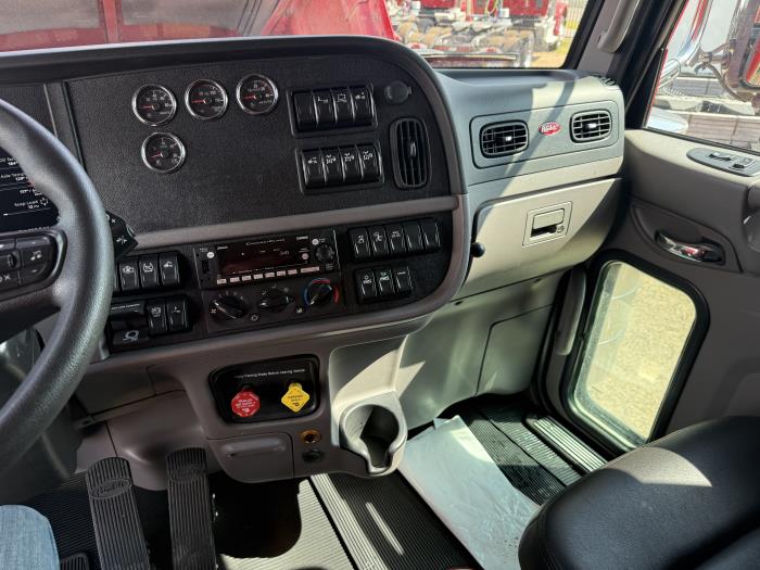 2024 Peterbilt 389-19