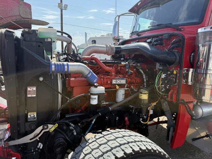 2024 Peterbilt 389-30