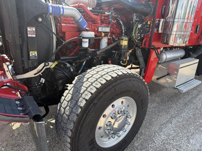2024 Peterbilt 389-31