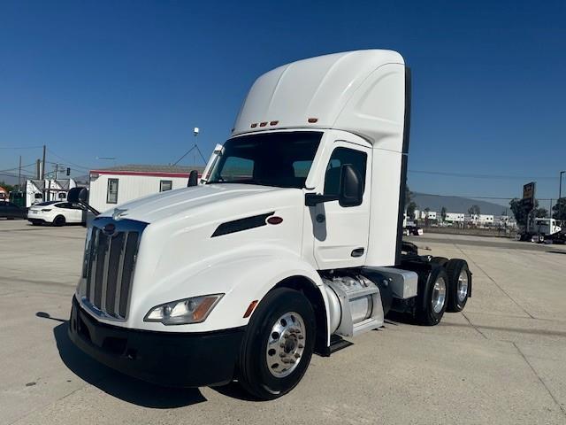 2022 Peterbilt 579-0